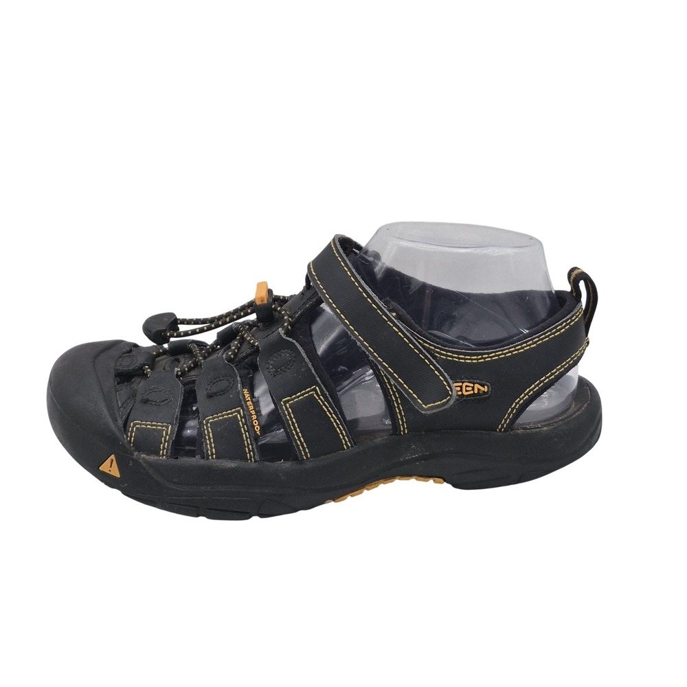 KEEN Sandals Shoes Teens Size 3 Black Closed Toe Water Hiking Outdoor Bungee